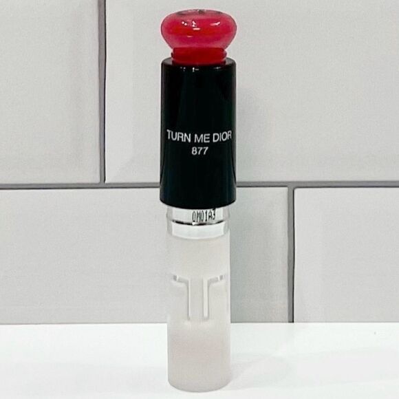 Dior Addict 877 Turn Me Dior Lacquer Lipstick - Picture 1 of 1